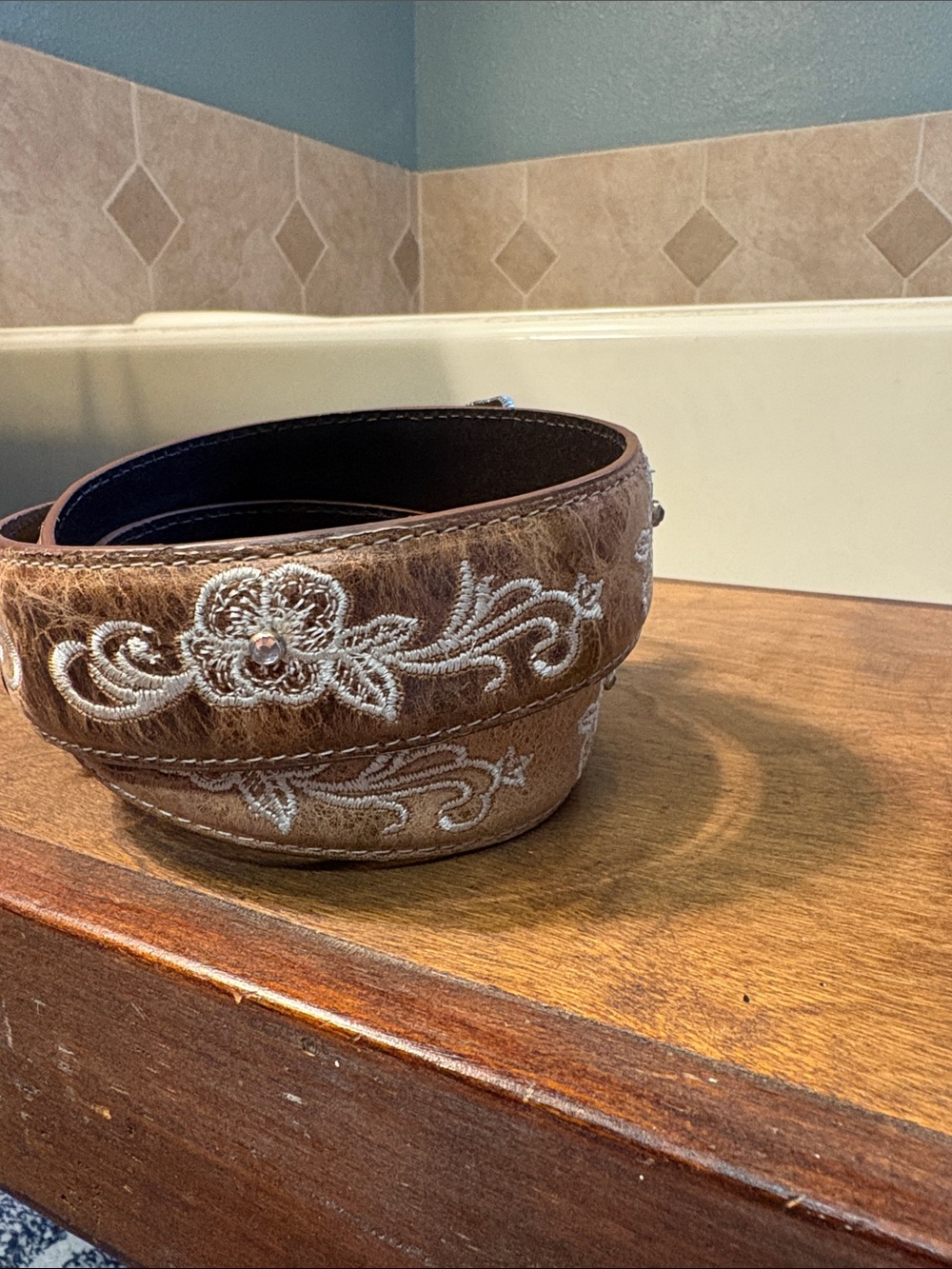 Women’s Shyanne | Embroidered Leather Belt with Silver Buckle | L - Picture 6 of 16